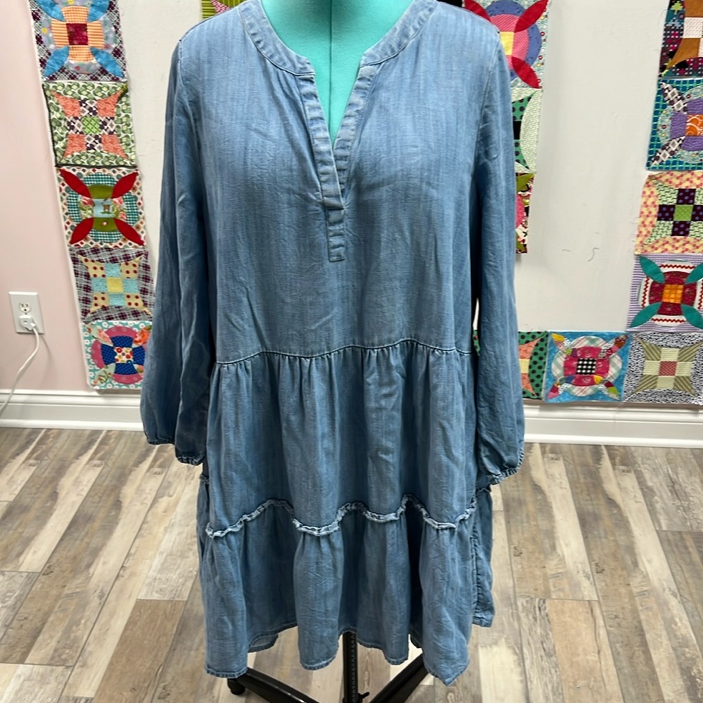 Vineyard Vines Light Blue Tiered Denim Dress